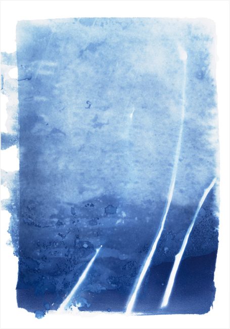 Blauer Hintergrund mit sanften, weißen Linien und einem strukturierten Rahmen.