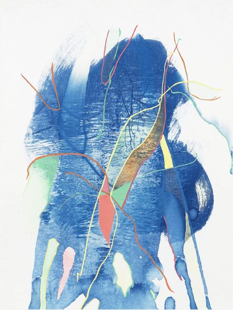 Abstrakte Kunst mit blauen und bunten Farbspritzern und geschwungenen Linien.