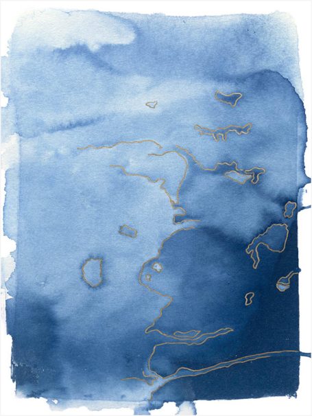 Abstrakte Aquarellmalerei in verschiedenen Blautönen mit feinen goldenen Linien.
